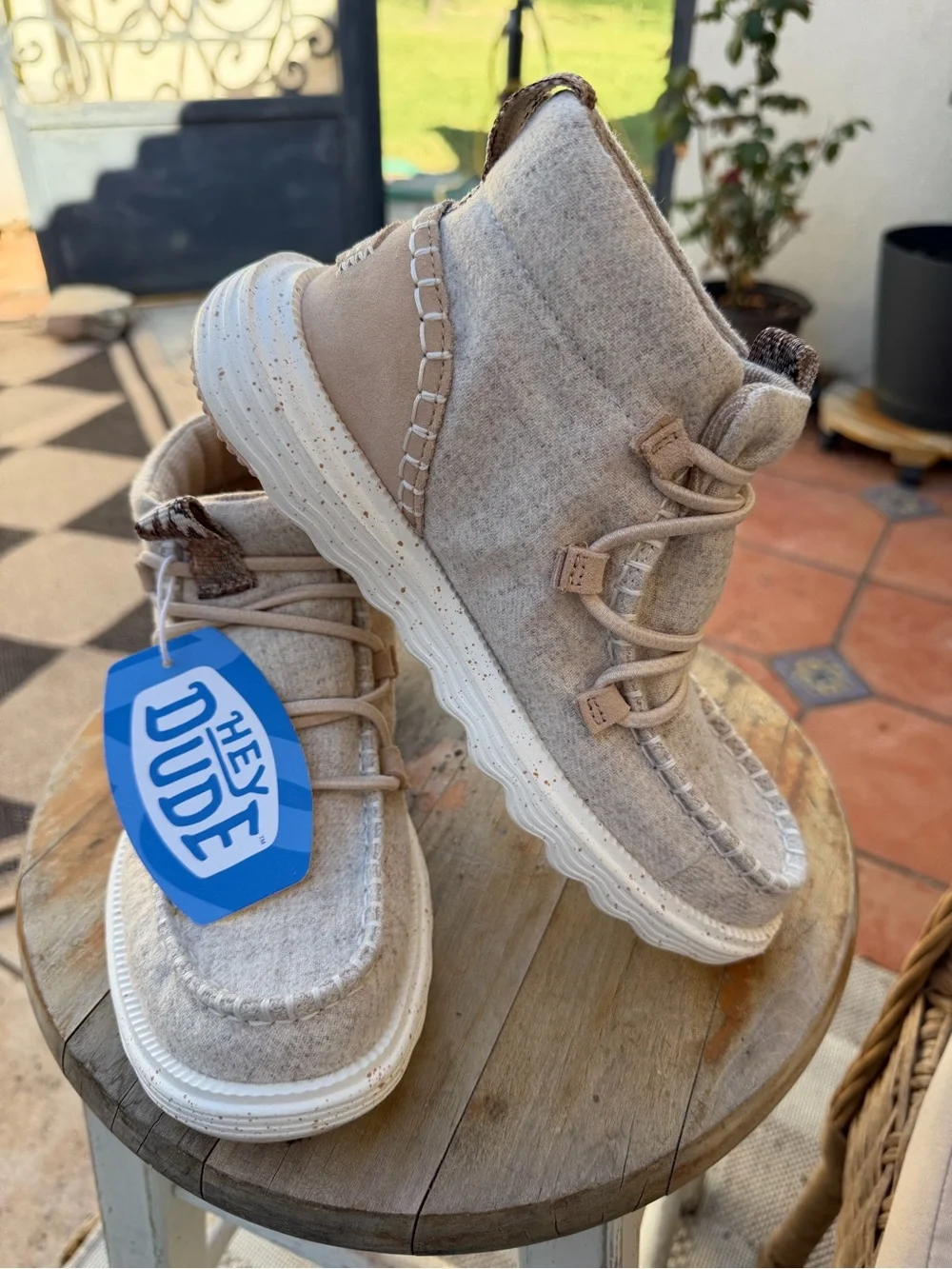 HEYDUDE Women’s High Top Wally Boots Beige Cream NWT Size 7